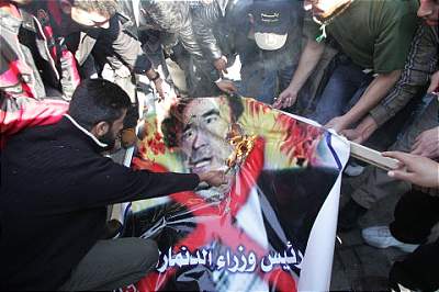 Afbrænding af billede af Fogh under karikatur-krisen i Gaza