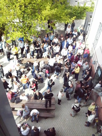 Prosamedarbejdere på CSC på  vej til afstemning onsdag den 11. maj 2011 Afstemningen viste massivt flertal for udvidet strejke fra 1. juni 
