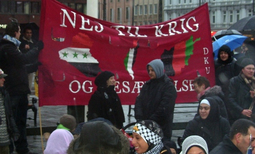 DKU banner på Gaza-demonstrationen Rådhuspladsen i København 3. januar 2009