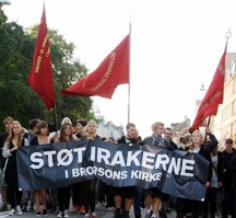Mindst 20.000 demonstrerede i København efter rydningen af  Brorsons kirke