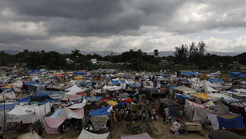 Teltler for overlevende Loagan, Haiti
