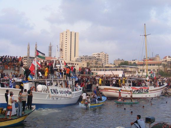 Free Gaza både: Bryder blokaden
