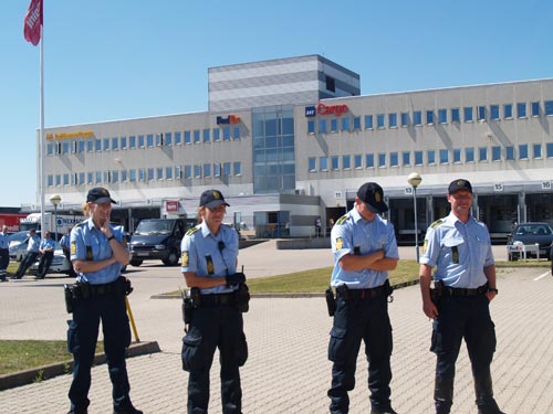 Politi foran Københavns Lufthavn ved tidligere aktion mod udvisninger