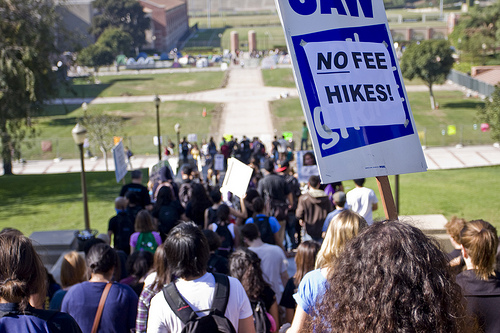 Studenterprotest UCLA 19. november 2009 mod forhøjelse af betalingen