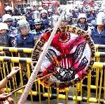 020803_filippinerne_protestth.jpg