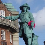 070318_statue_tyl2.JPG