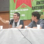 Carlos Latuff på international ungdomslejr – og i Oktoberbogbutikkerne og Kommunistisk Politik