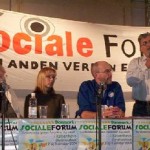 Social-Forum-dk-041003th.jpg