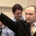 Breivik for domstolen: Fascistisk propagandashow uden sidestykke