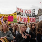 Demo foran Christiansborg: Unge krævede uddannelse, job og bolig