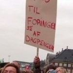Danskerne vil have højere dagpenge: Politikerne skrotter flertallet