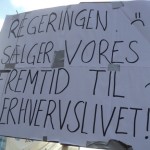 Lønnen skal presses ned sammen med de sociale ydelser