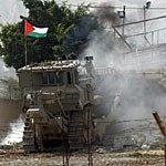 Israelsk militær stormer fængsel på Vestbredden