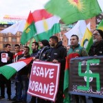 Mens IS forsøger at slagte kurderne i Kobani bomber USA syriske kornlagre