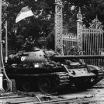 30. april 2005: 30 år siden Viêt Nams folk besejrede USA-imperialismen 30 året for befrielsen fejres i Viêt Nam
