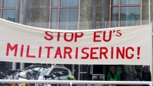 banner_stop_eus_militarisering1