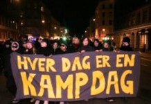 Demokratiet fra kanten