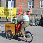 Tusinder på gaden for velfærd til alle – mens regeringen brænder den af på kampfly og krig