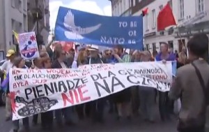 demonstration NATO 2016