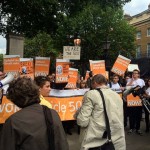 MAYDAY! Theresa May mødt med krav fra Brexit-bevægelsen om straks at starte udmeldelses-proceduren