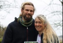 Mad vs. Fødevarer: På besøg hos Lone Landmand – Oktober Radio Århus