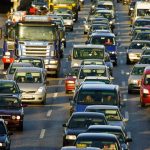 Den sorte VLAK-regering og DF: Flere biler på vejene – mere forurening – kontanthjælpsmodtagerne betaler