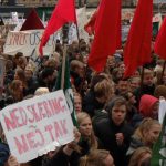 Folketinget åbner med massive nedskæringer – Bak op om protesterne!