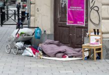 Hjemløshed og øget fattigdom med den ny kontanthjælpsreform: “Vi må se hvad der sker”