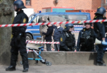 Oktober Radio: Reaktionen tonser sig vej med knippelsuppe, bogafbrænding og YouTube