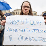 Ungdommen klæder magthavernes freds- og miljøhykleri af