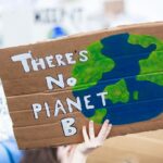 Oktober Radio: Det kapitalistiske samfund har et overforbrug af Jordens ressourcer