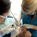 Uansvarlig genåbning af tandlægeklinikkerne