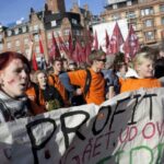 De unges fremtid er en revolutionær ændring af systemet