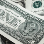 Processen væk fra dollarens magtposition vokser