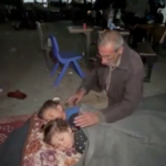 Hvorfor skriver børn i Gaza deres navne på hænderne?