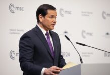 Rubios forsvarstale for vestlig kolonialisme mødt med stående klapsalver